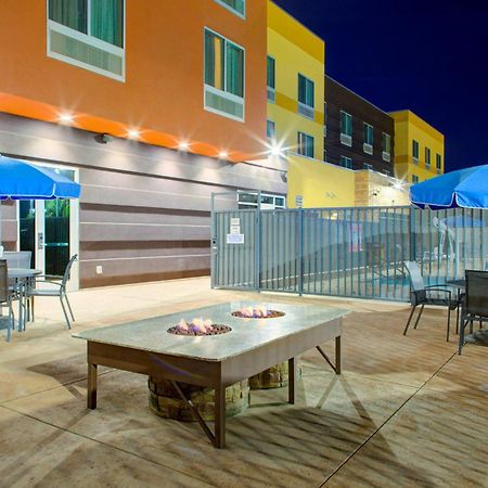 Fairfield Inn & Suites By Marriott Bakersfield North/Airport Екстериор снимка