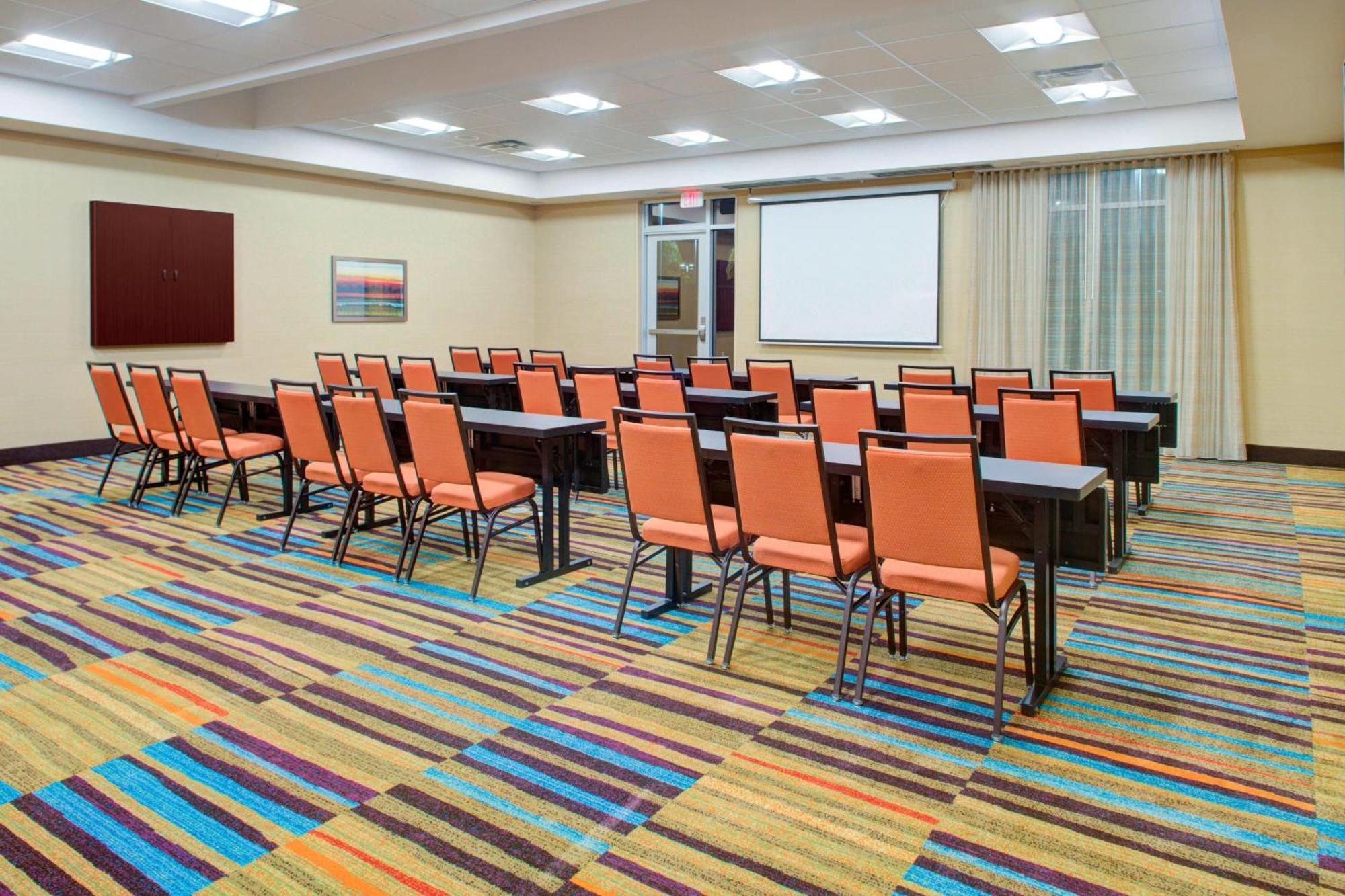 Fairfield Inn & Suites By Marriott Bakersfield North/Airport Екстериор снимка
