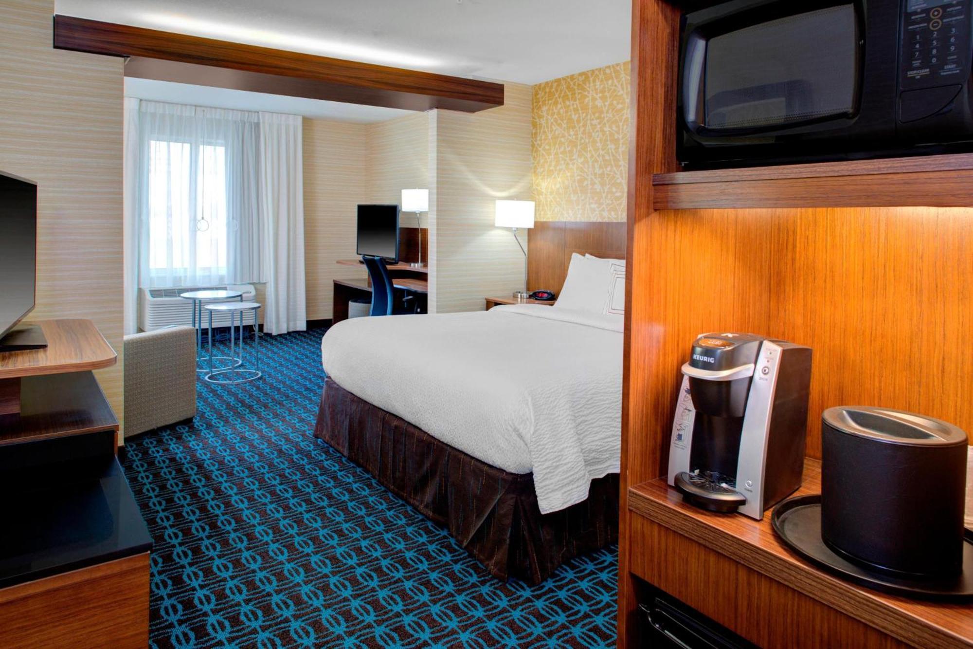 Fairfield Inn & Suites By Marriott Bakersfield North/Airport Екстериор снимка